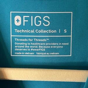 Figs color 3715 (Teal) can’t find the Figs name for color 3715 V-Neck Scrub Top